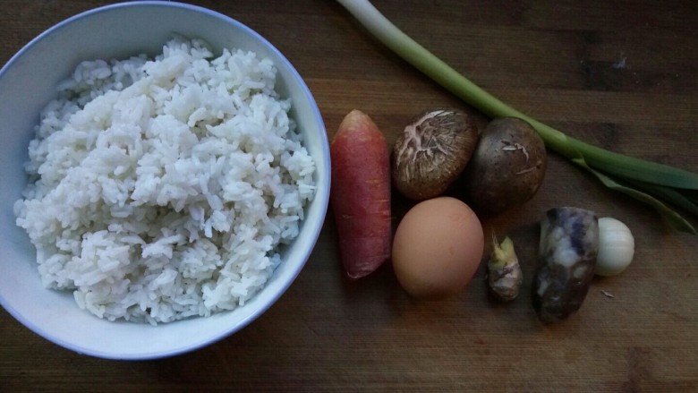 剩饭大变身——花环米饭🍚,食材准备好