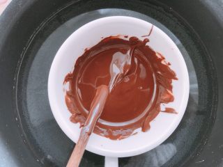 #情人节#婚礼纪—棒棒糖蛋糕,隔温水溶化黑巧克力