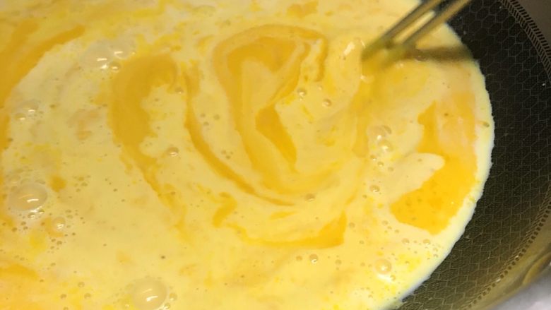 奶油南瓜汤🎃,均匀搅拌。