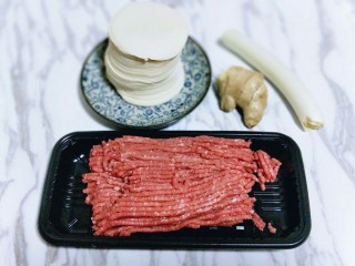 年夜饭&守岁的牛肉馅饺子,准备好食材。