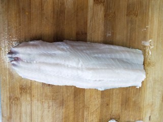 汤鲜鱼嫩家常酸菜鱼,草鱼身。