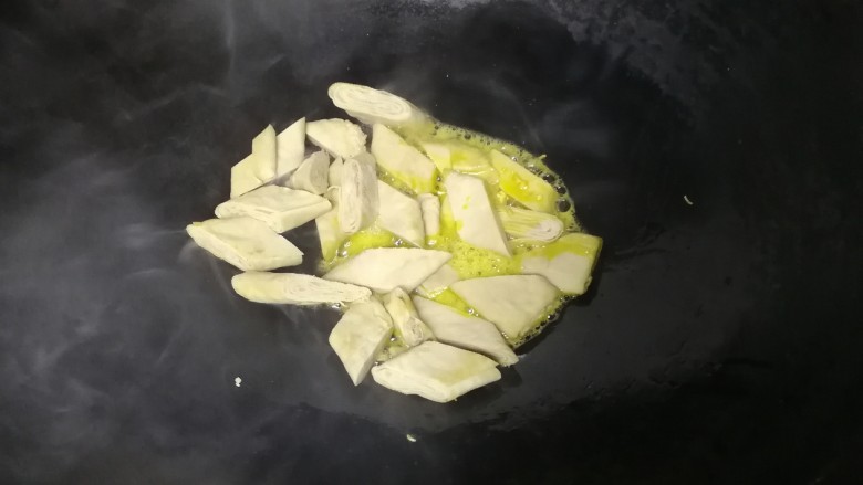健康菜谱+自榨菜籽油烧小菠菜荤济,稍微煎一下
