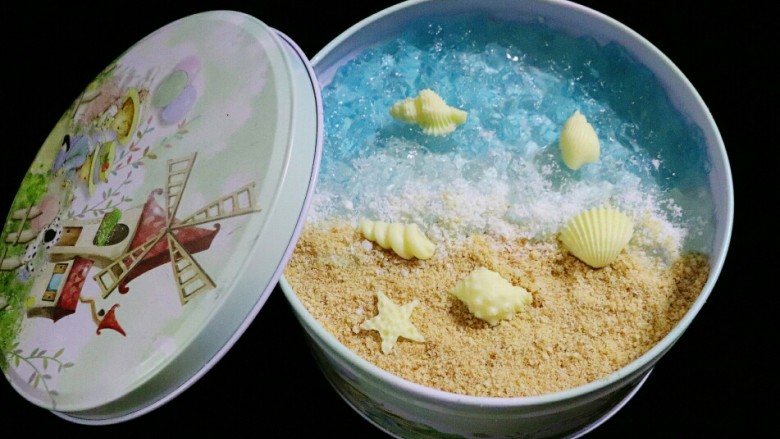 海洋系列酸奶盒子,如果做透明盒子或者玻璃球的海洋蛋糕，蛋糕底用消化饼干颜值会更好。