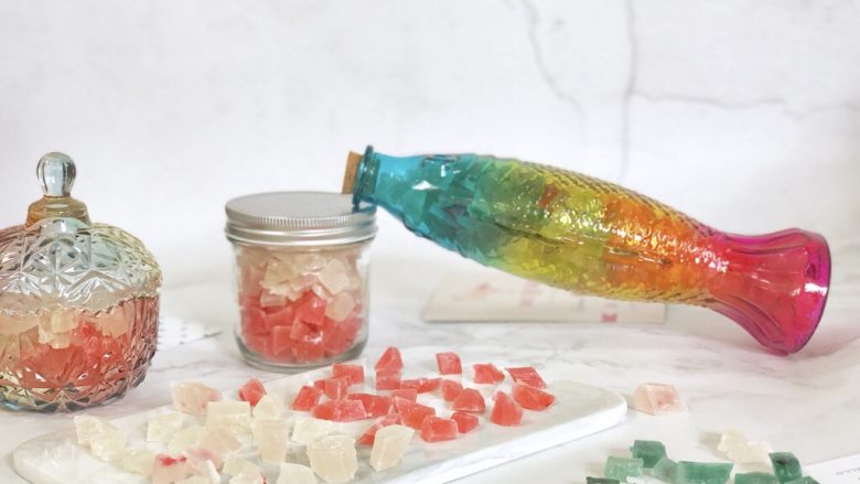 多彩少女心的琥珀糖,当然售卖的话也可以用玻璃罐或者塑料罐包装