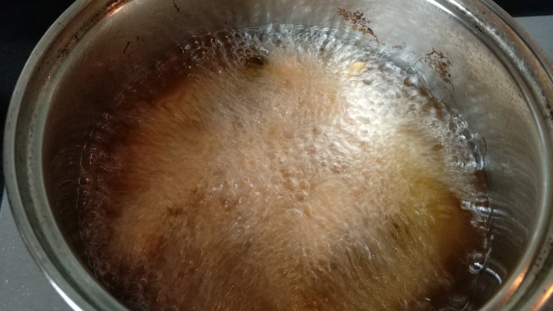 黄金鸡柳（两种做法）,然后重复步骤7，放入热油里炸十秒左右
