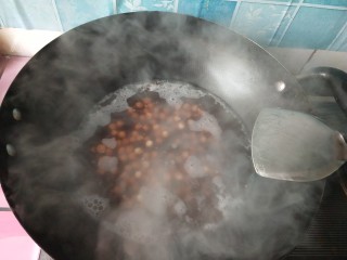 元宵节&桂花蜜豆汤圆,大火烧开，因为有水蒸气，拍照不是很清晰。