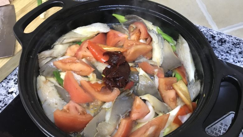 肥牛蘑菇锅—塔吉锅版,韩式辣酱一勺