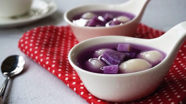 紫淮山汤圆,高贵的紫色令普通的食材更添食欲。