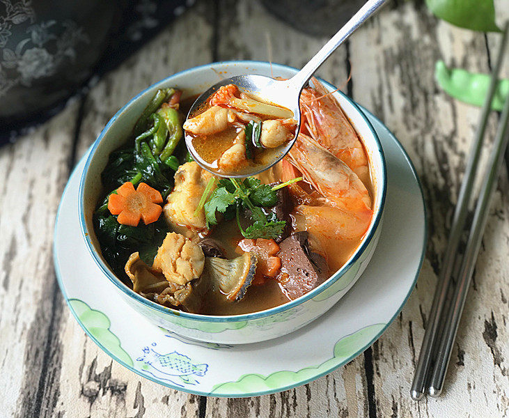 韩式海鲜锅,肉质鲜嫩、爽滑可口