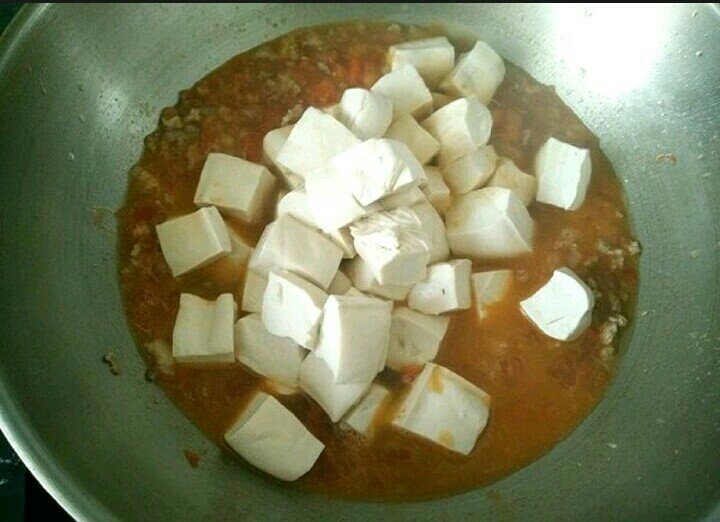茄汁肉沫豆腐,然后加入豆腐。