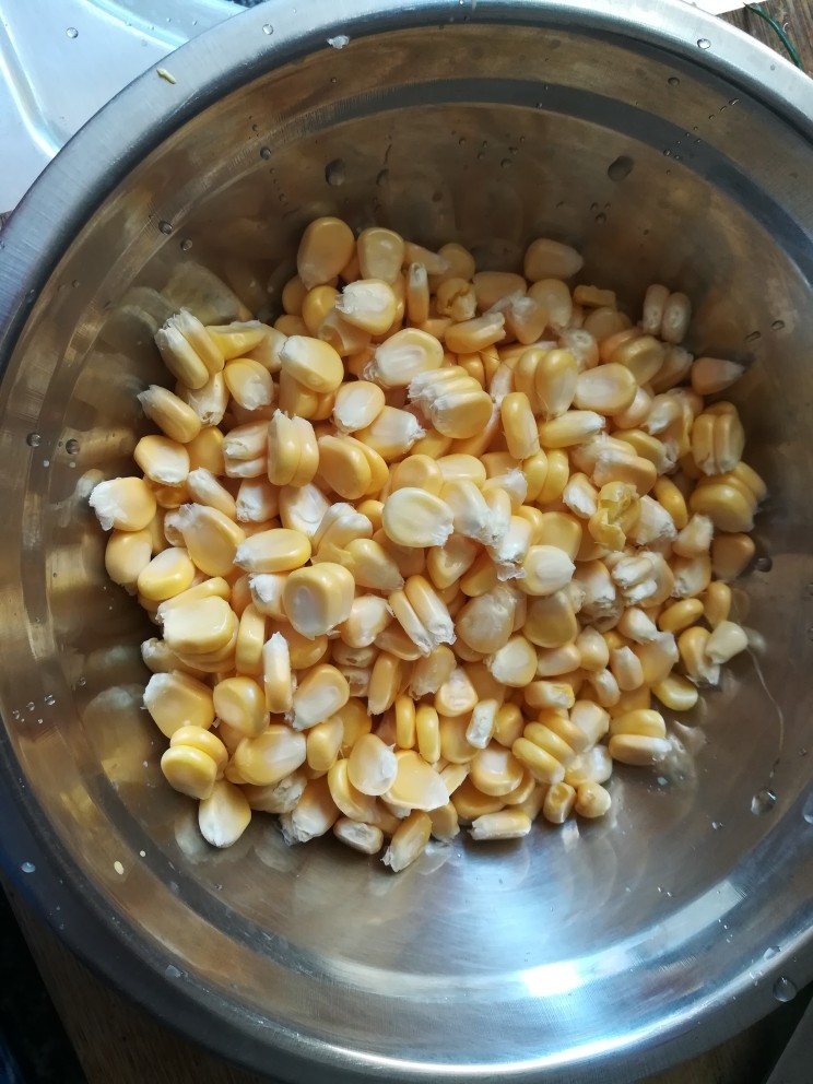 颜值爆表，好吃得停不下来的“金玉满堂",剥好的玉米粒，是不是很漂亮？
