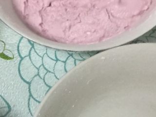 高颜值紫薯汤圆,与糯米粉拌匀活成面团