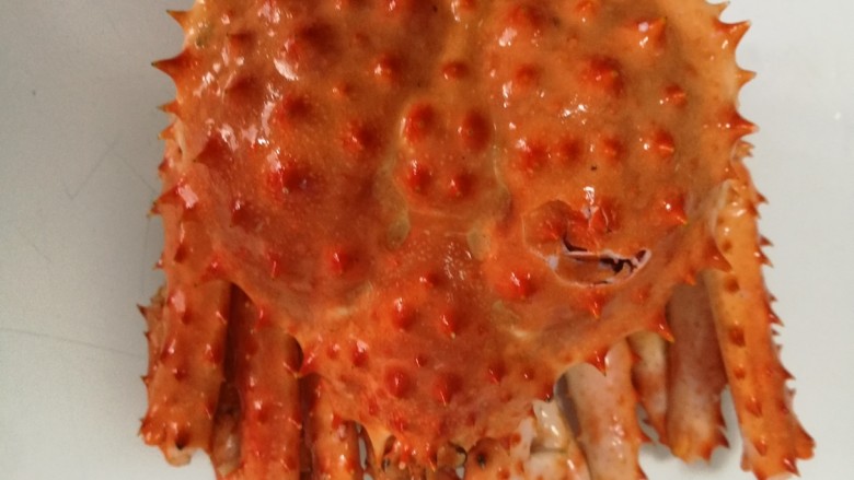 咖喱帝王蟹,虽然熟的，不放心还是拿刷子仔细又洗了一遍。