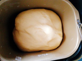 香葱火腿沙拉面包,最后按低温发酵功能