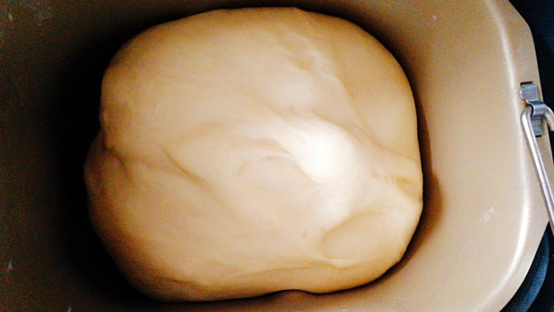 香葱火腿沙拉面包,最后按低温发酵功能