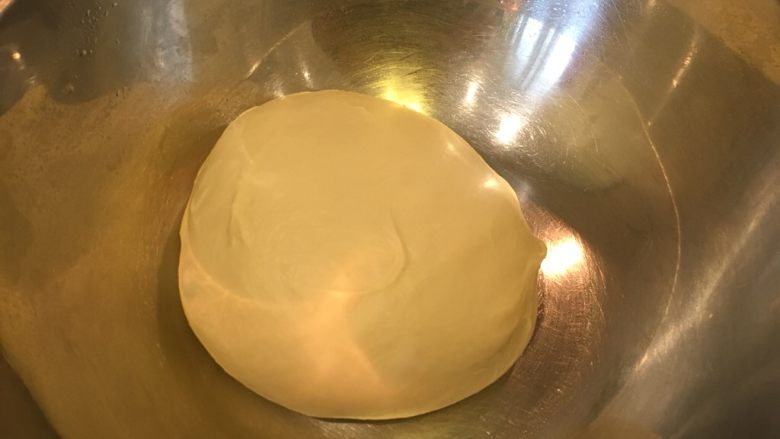 台式甜面包,揉圆放回发酵盆