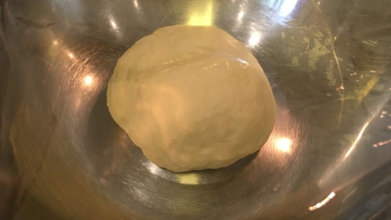 台式甜面包,放入发酵盆