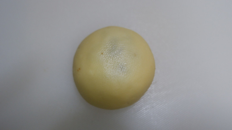 豆沙蛋黄面包,依次做好，放入烤盘进行2次发酵。