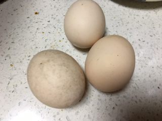 黄瓜火腿肠蛋炒饭,3个鸡蛋