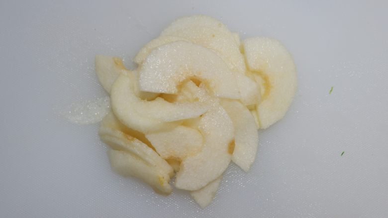 补钙豆浆—儿童食谱,切成小块。