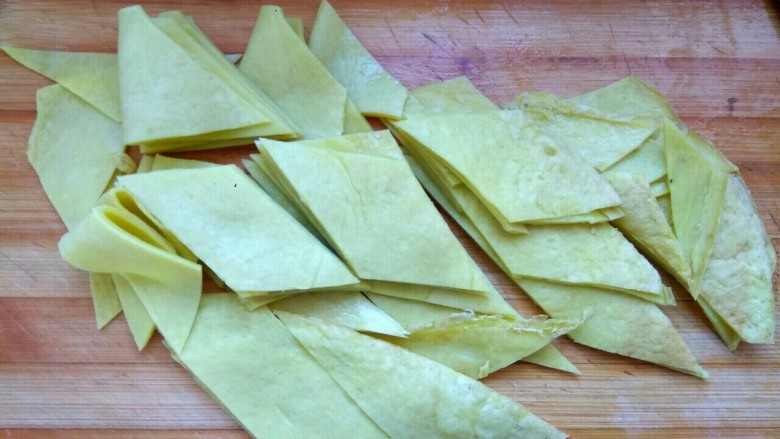油菜烩格扎,格扎切菱形片