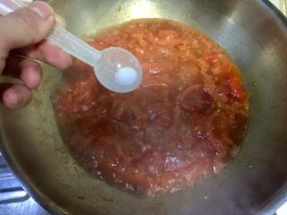 尝过就忘不了的好味道➕番茄滑蛋牛肉,尝下咸淡，根据个人口味加入少许食盐