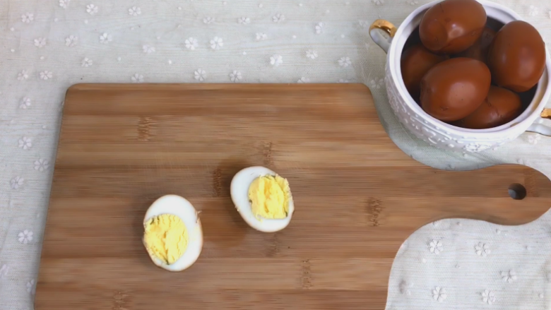 茶叶蛋~卤蛋,切开就可以享用了