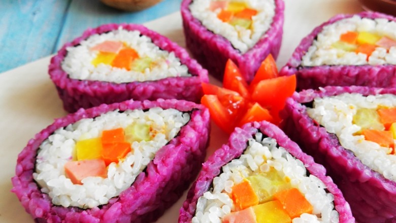 紫薯花瓣寿司,口感丰富，颜色非常漂亮！