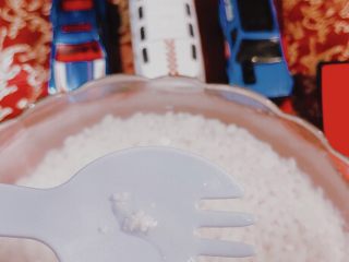 用酸奶机自制醪糟🤗,检查糯米软硬程度，以手指用力即可碾碎为宜。
