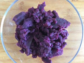 美味健康紫薯发糕,紫薯蒸烂