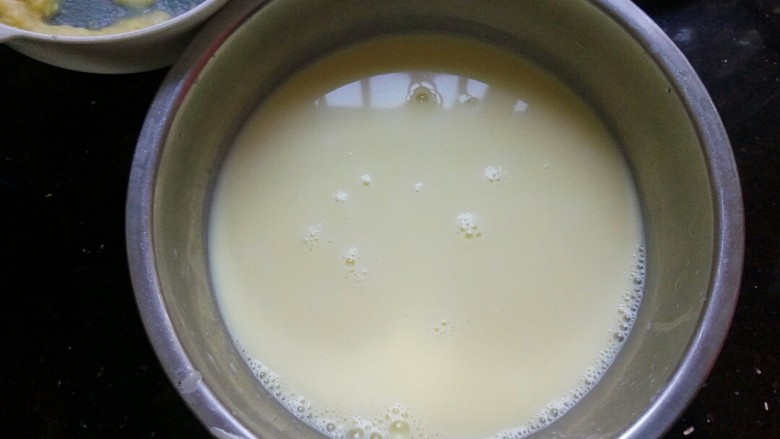牛奶玉米汁,过滤好的豆浆非常的细腻。
