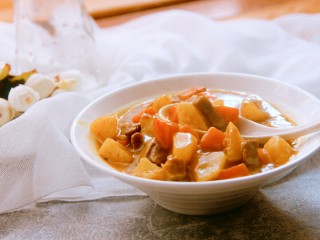 咖喱土豆胡萝卜炖牛肉