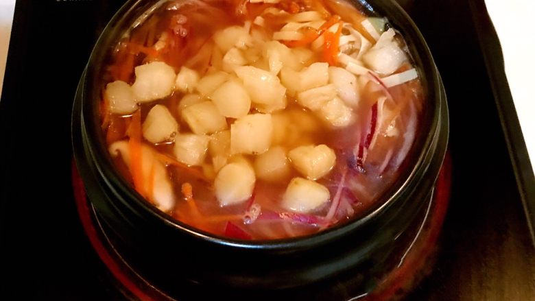 鲜贝豆丝杂蔬汤,加入鲜贝