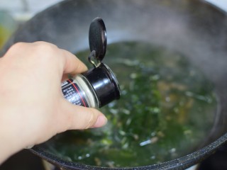 韩国海带汤,加胡椒粉