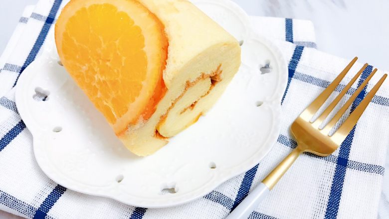 橙香蛋糕卷,切块开吃