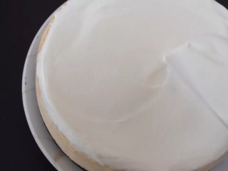 经典重芝士蛋糕,涂抹在芝士蛋糕顶部