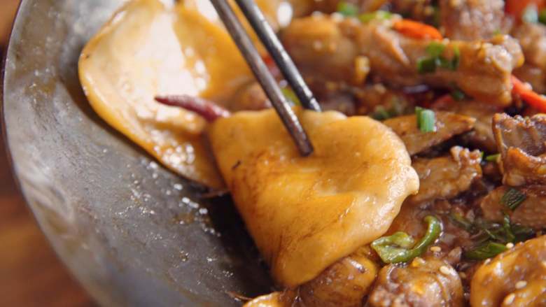 地锅鸡【曼食慢语】,直接开吃！