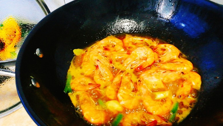 家常菜+红烧明虾,小火收汁即可出锅