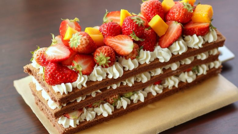 草莓裸蛋糕,成品