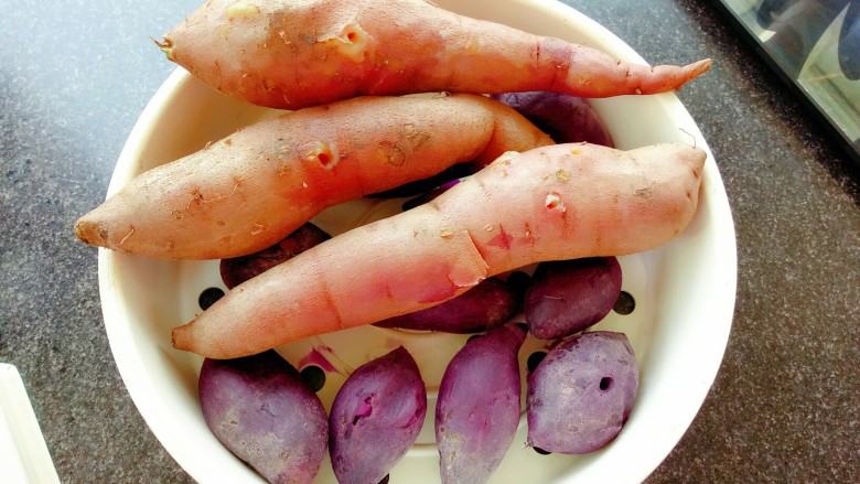 双色发糕,红薯紫薯蒸熟