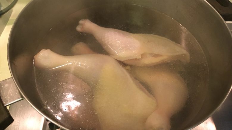 红糟鸡腿+白切鸡腿,煮进锅里10秒！第一次