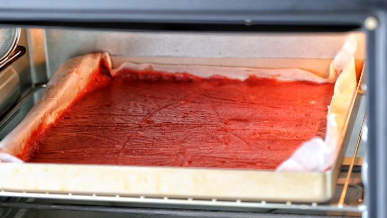 猪肉脯,烤箱提前上下火180°预热，放入中层烤约十分钟