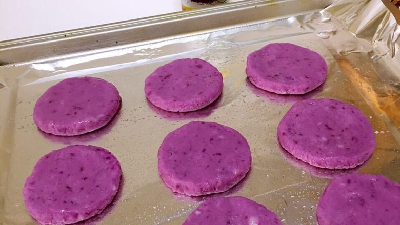 紫薯山药饼,做成小饼性状