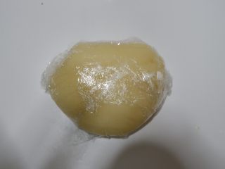 麻薯华夫饼（酵母版）,用保鲜膜包起来放凉备用。
