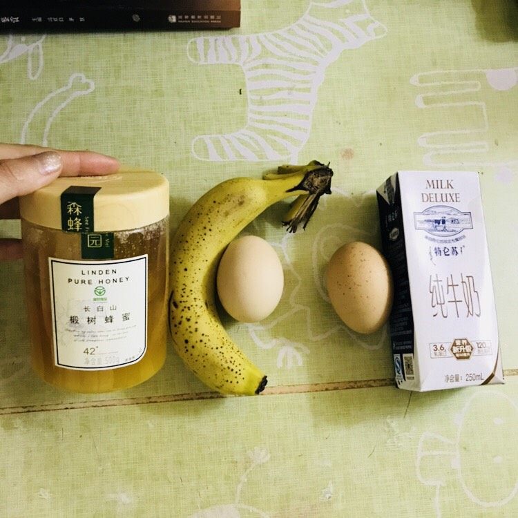 香蕉牛奶炖蛋,食材集合