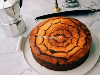 布朗尼芝士顶蛋糕~UKOEO风炉制作,圆模烤的。