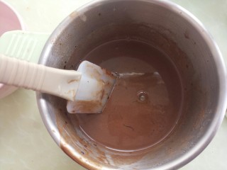巧克力咖啡布丁,继续搅拌均匀