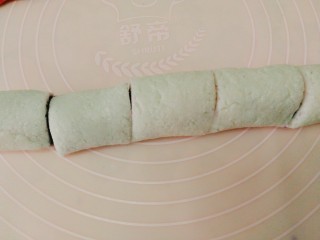 辅食计划+水晶紫薯卷,用刀切节