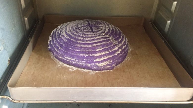 星空全麦果干面包（冷藏发酵）,烤箱上下管200度预热，中层或者中下层烤30分钟