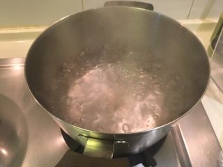 清炖白萝卜牛肉面,在等高压锅的时间烧开水